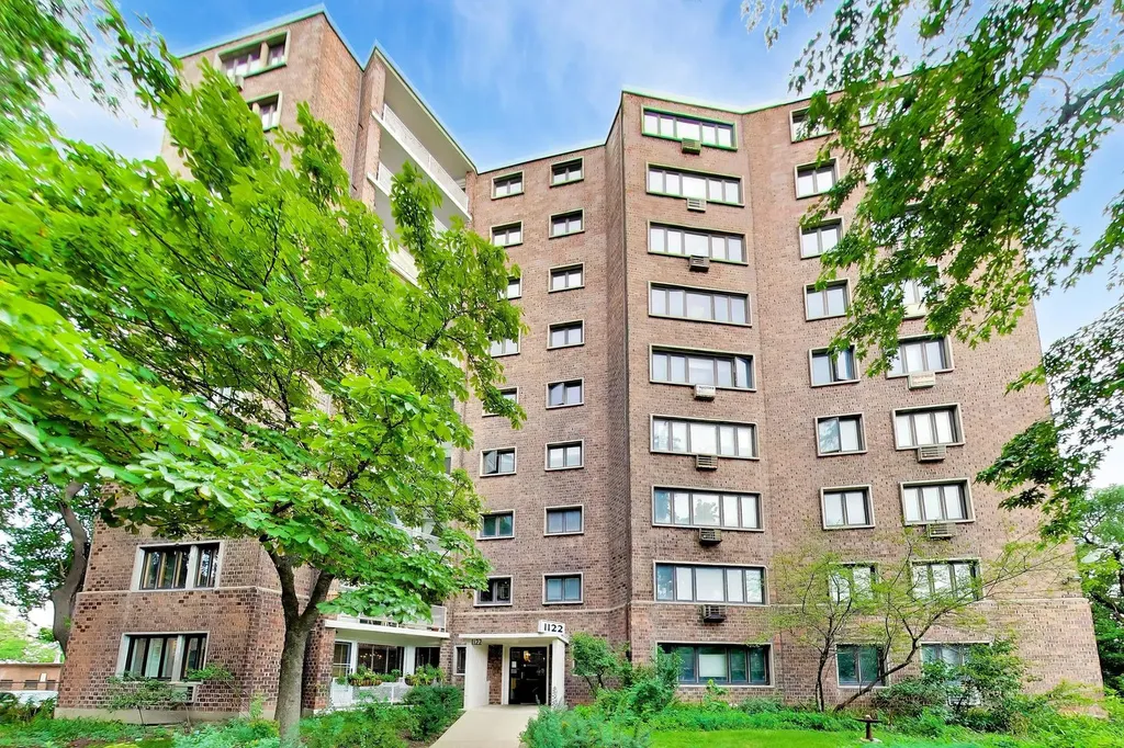 1122 West Lunt Avenue Chicago IL 60626