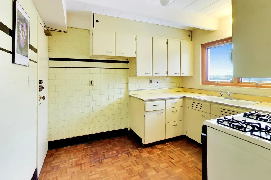 1122 West Lunt Avenue Chicago IL 60626