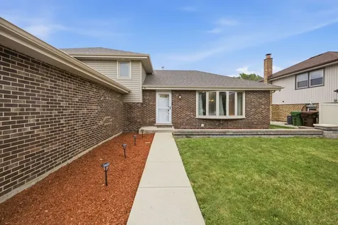 8612 Carriage Lane Tinley Park IL 60487