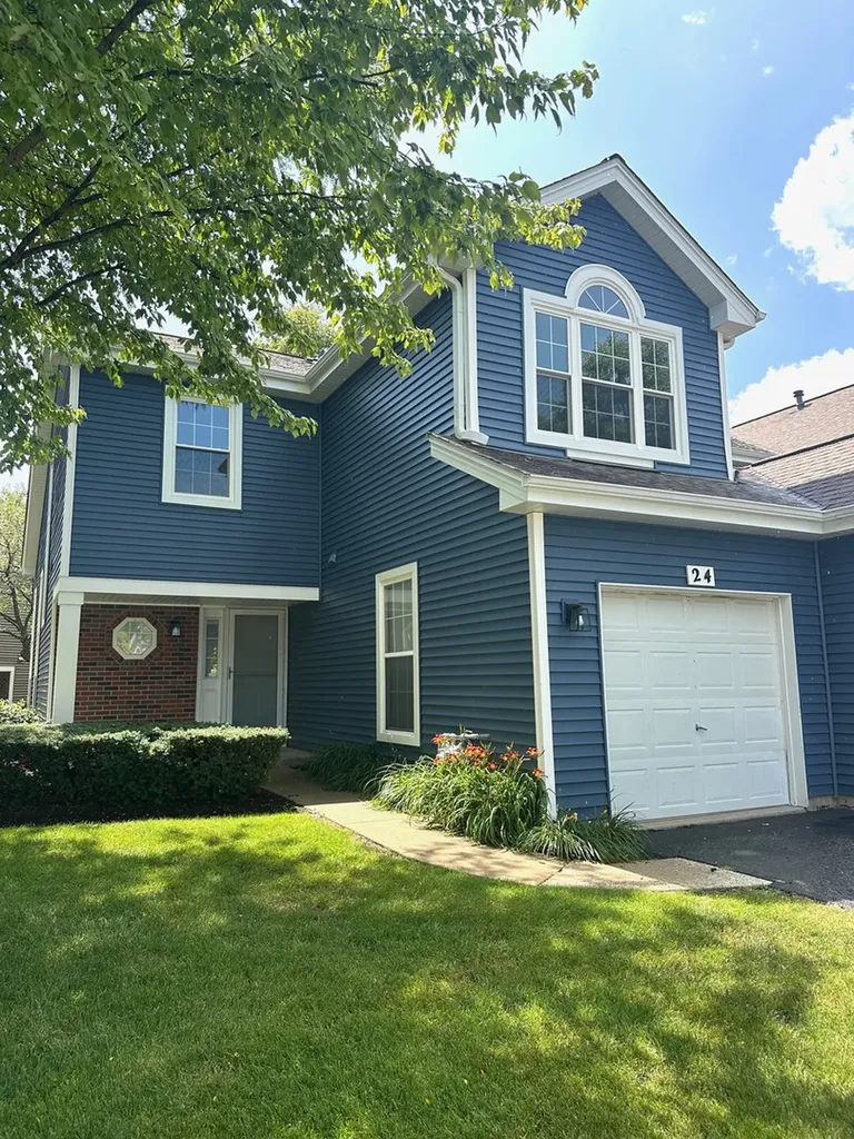 24 Cedar Grove Court Algonquin IL 60102