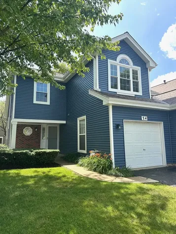 24 Cedar Grove Court Algonquin IL 60102