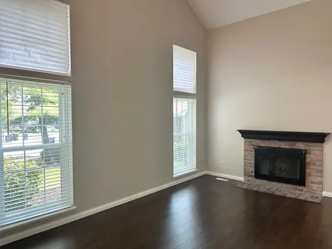 24 Cedar Grove Court Algonquin IL 60102