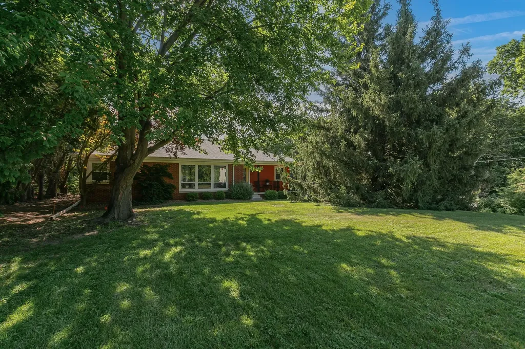 2625 24TH Street Rock Island IL 61201