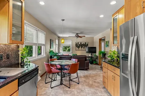 2625 24TH Street Rock Island IL 61201