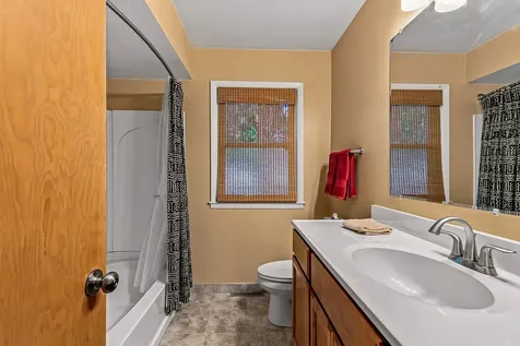2625 24TH Street Rock Island IL 61201