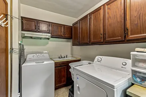 2625 24TH Street Rock Island IL 61201