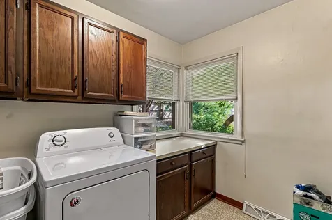 2625 24TH Street Rock Island IL 61201