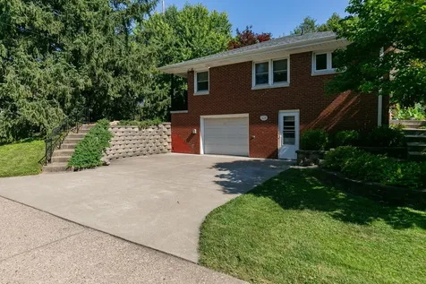 2625 24TH Street Rock Island IL 61201