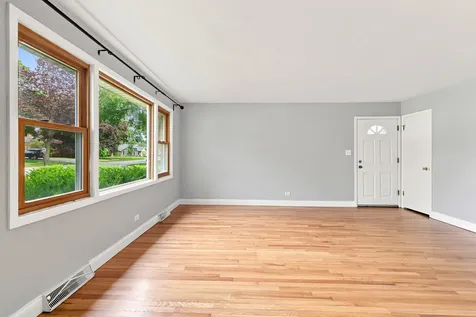 1113 South Haddow Avenue Arlington Heights IL 60005