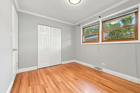 1113 South Haddow Avenue Arlington Heights IL 60005
