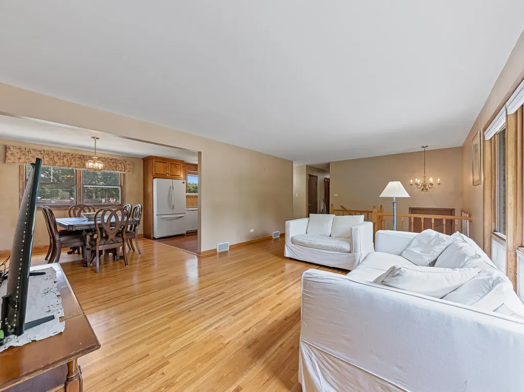 8624 West 145th Street Orland Park IL 60462