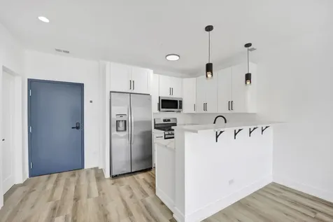 4350 West Lawrence Avenue Chicago IL 60630
