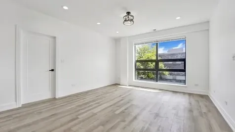 4350 West Lawrence Avenue Chicago IL 60630