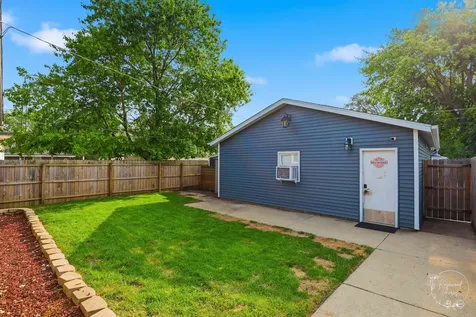 235 North Jefferson Avenue Bradley IL 60915