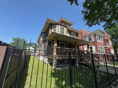 952 North Massasoit Avenue Chicago IL 60651