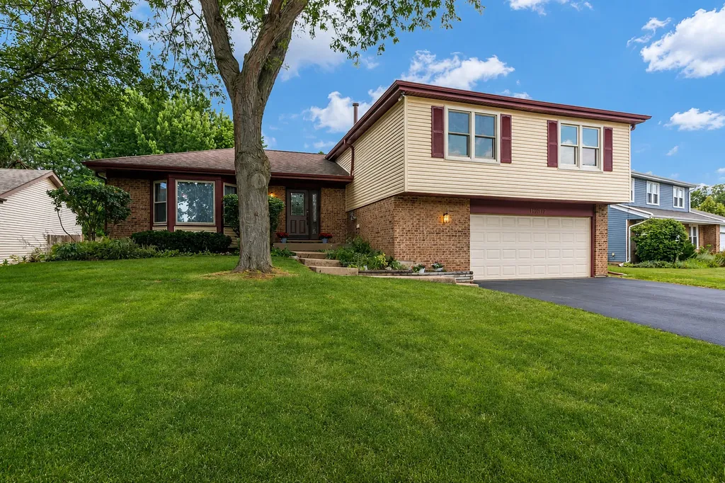 1434 Coral Reef Way Lake Zurich IL 60047