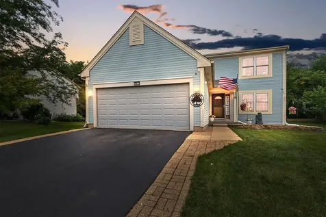 832 Fox Chase Drive Round Lake Beach IL 60073