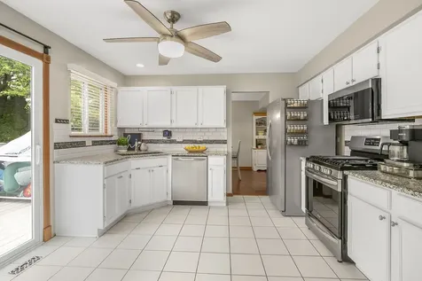 832 Fox Chase Drive Round Lake Beach IL 60073