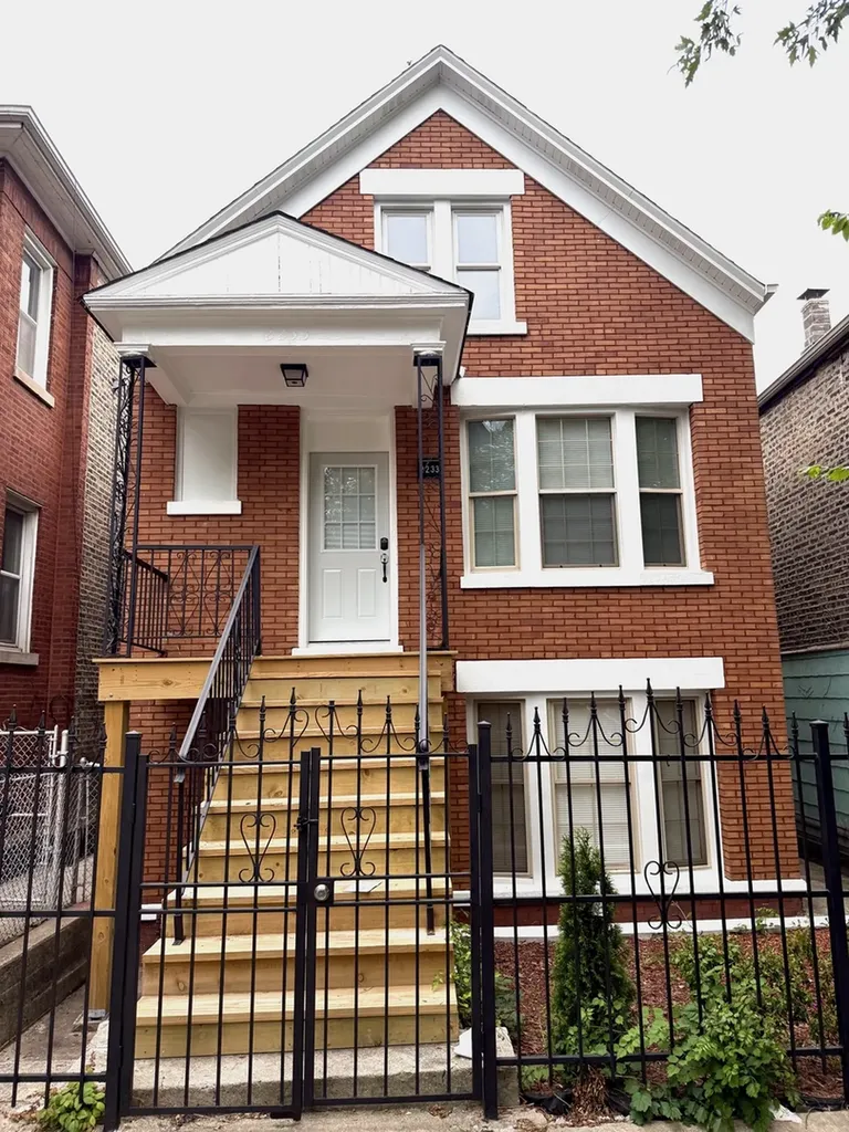 2233 South Spaulding Avenue Chicago IL 60623