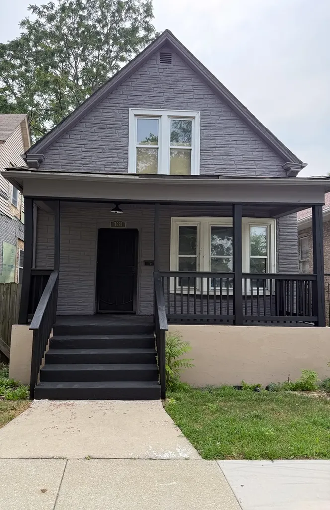 7621 South Saint Lawrence Avenue Chicago IL 60619