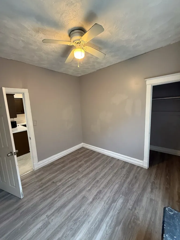 7621 South Saint Lawrence Avenue Chicago IL 60619