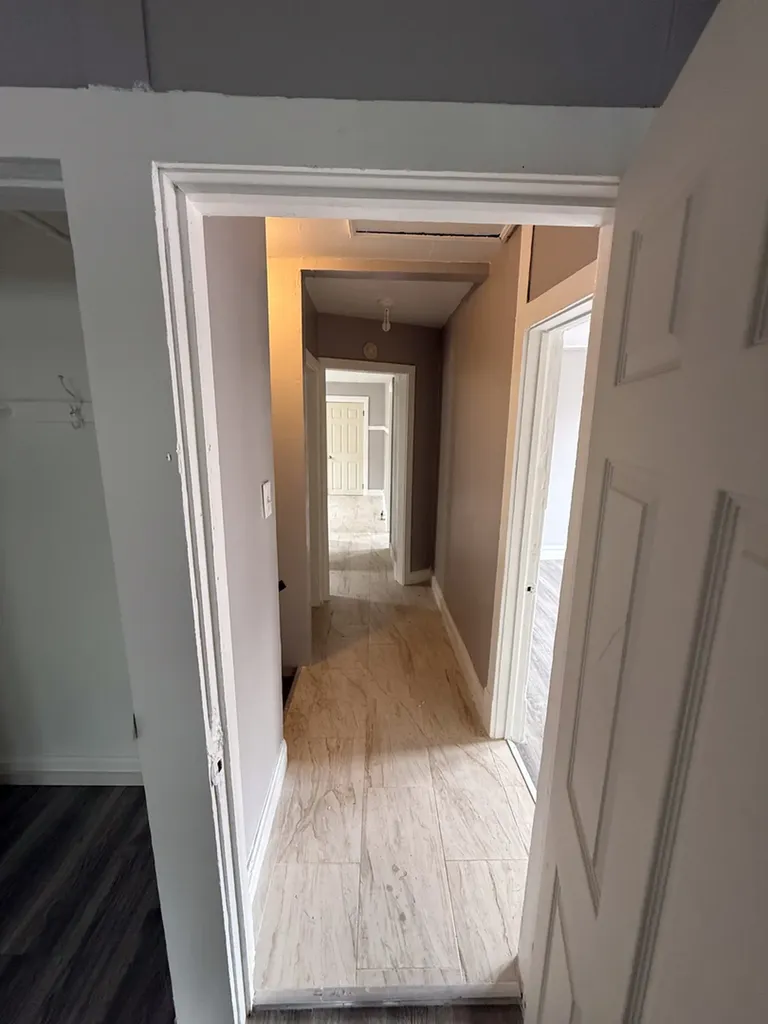 7621 South Saint Lawrence Avenue Chicago IL 60619