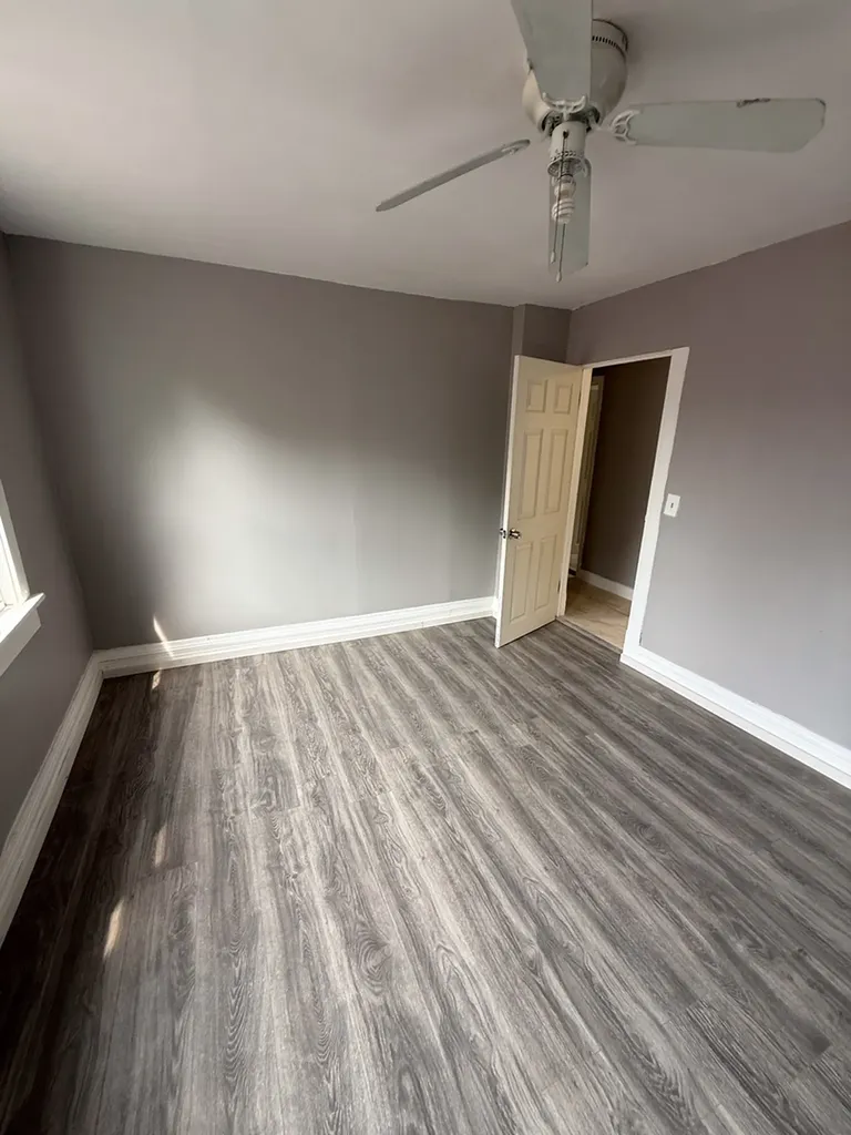 7621 South Saint Lawrence Avenue Chicago IL 60619