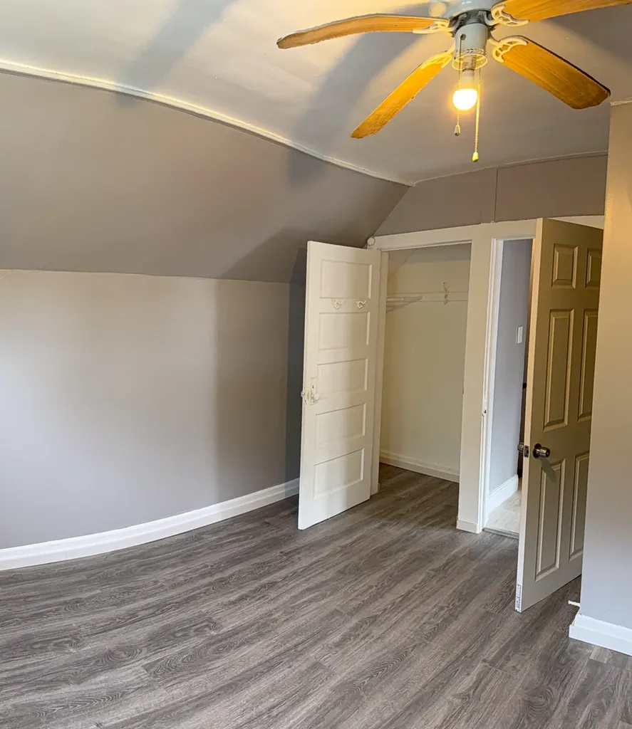 7621 South Saint Lawrence Avenue Chicago IL 60619