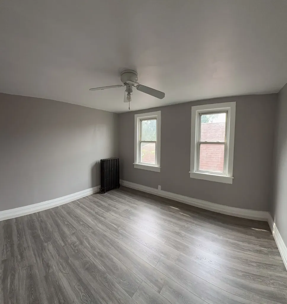 7621 South Saint Lawrence Avenue Chicago IL 60619