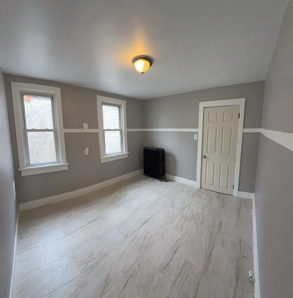 7621 South Saint Lawrence Avenue Chicago IL 60619
