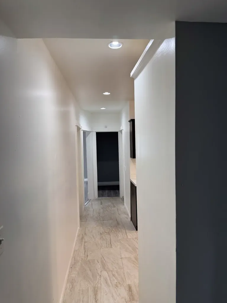 7621 South Saint Lawrence Avenue Chicago IL 60619