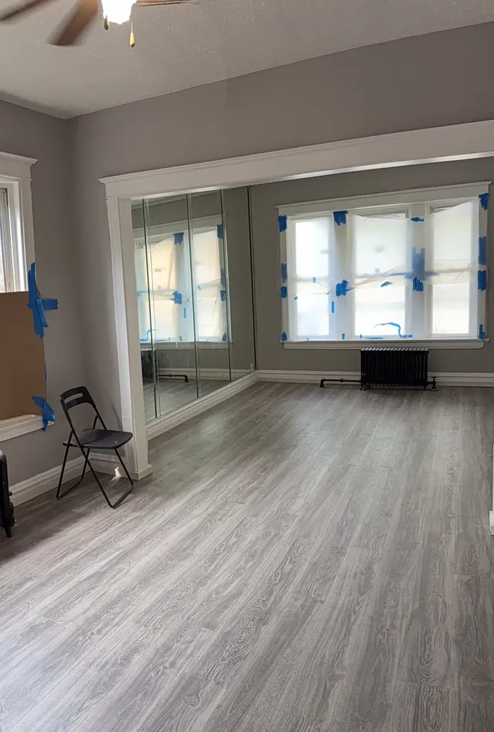 7621 South Saint Lawrence Avenue Chicago IL 60619