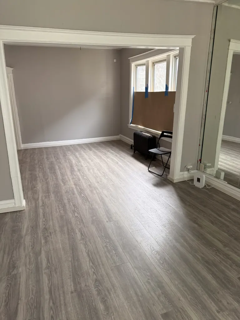 7621 South Saint Lawrence Avenue Chicago IL 60619