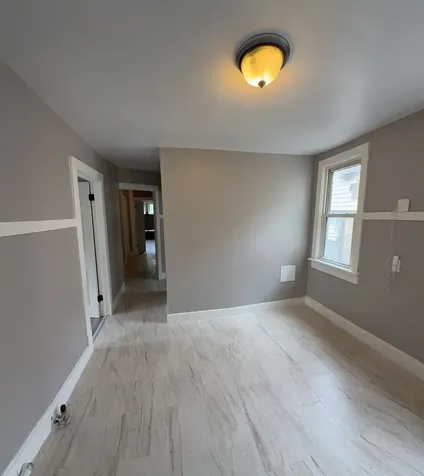 7621 South Saint Lawrence Avenue Chicago IL 60619