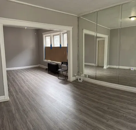 7621 South Saint Lawrence Avenue Chicago IL 60619