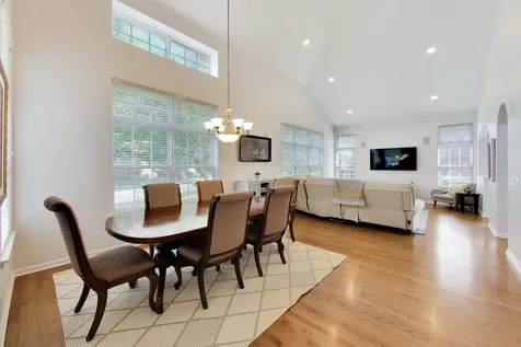 1958 Trevino Terrace Vernon Hills IL 60061