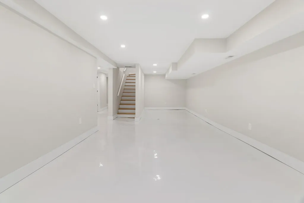 4829 West Strong Street Chicago IL 60630