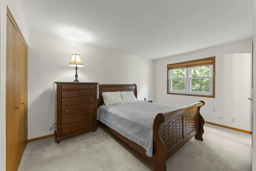 882 Aspen Drive Lombard IL 60148