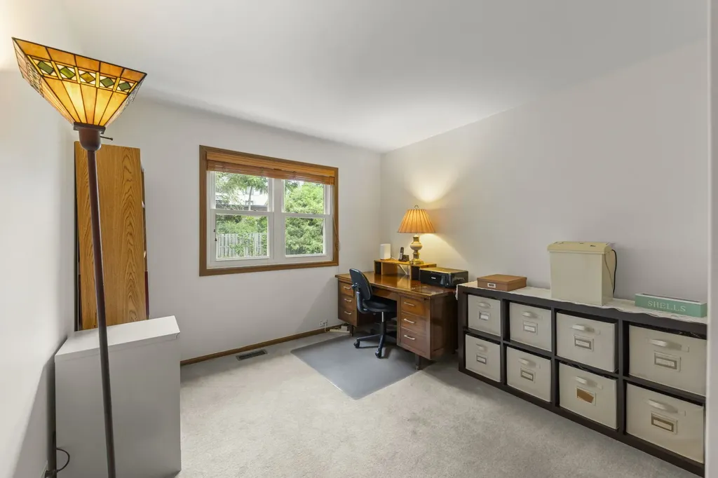 882 Aspen Drive Lombard IL 60148