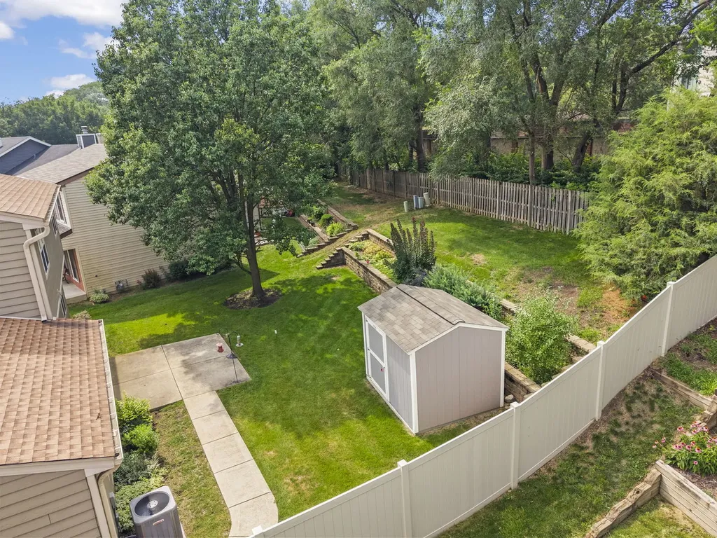 882 Aspen Drive Lombard IL 60148
