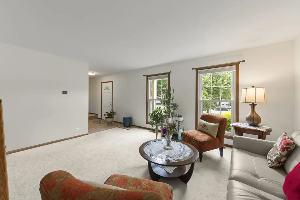 882 Aspen Drive Lombard IL 60148