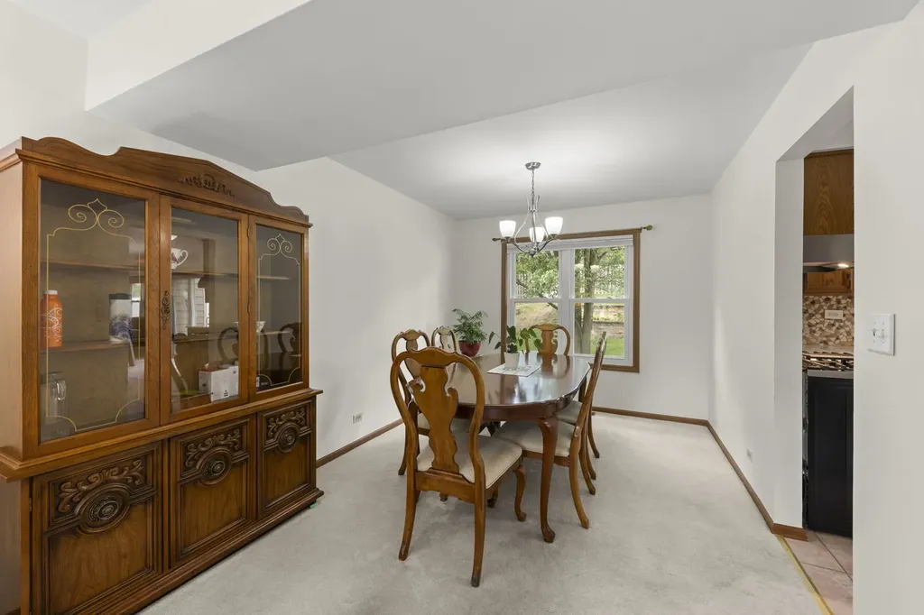 882 Aspen Drive Lombard IL 60148