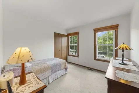 882 Aspen Drive Lombard IL 60148