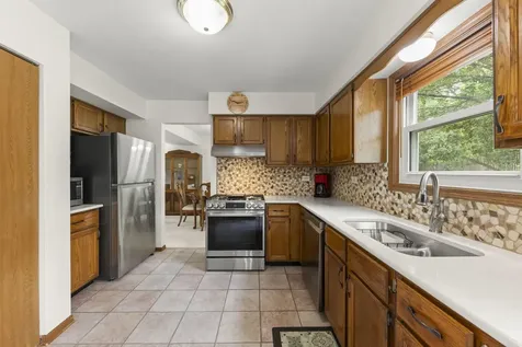 882 Aspen Drive Lombard IL 60148