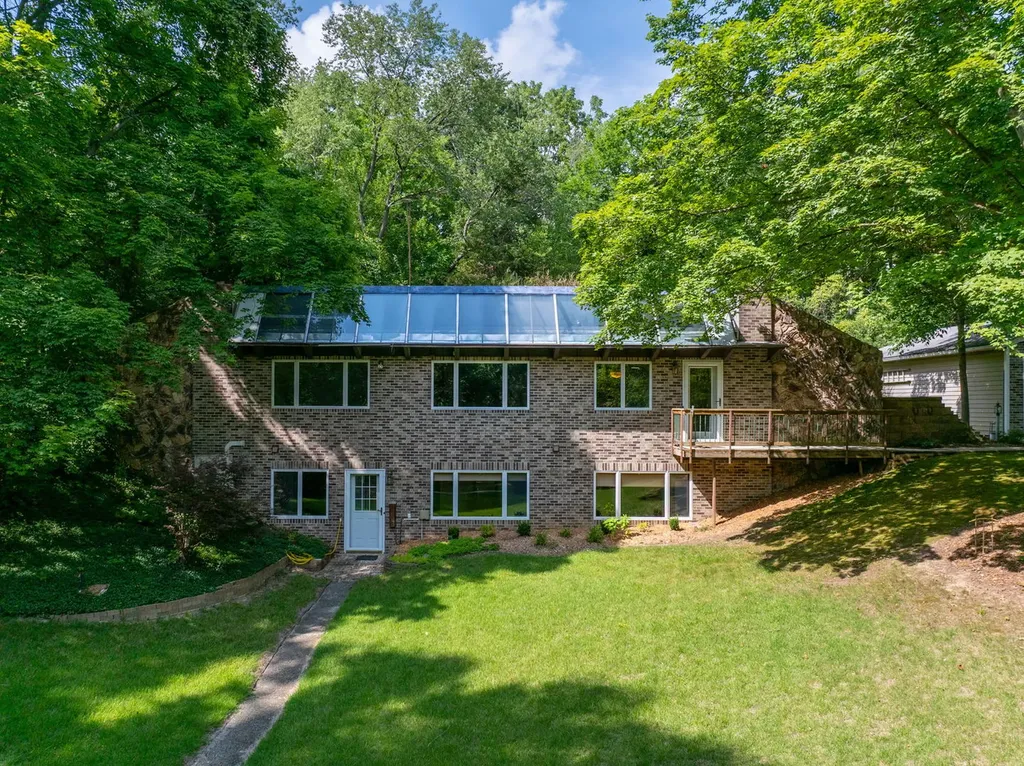 3312 187TH Street Court East Moline IL 61244