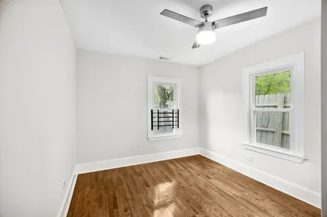 1429 East End Avenue Chicago Heights IL 60411