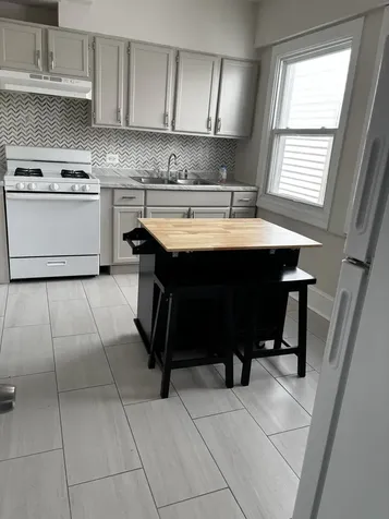 1429 East End Avenue Chicago Heights IL 60411