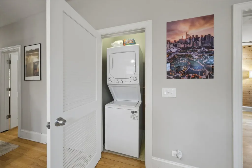 7633 North Greenview Avenue Chicago IL 60626