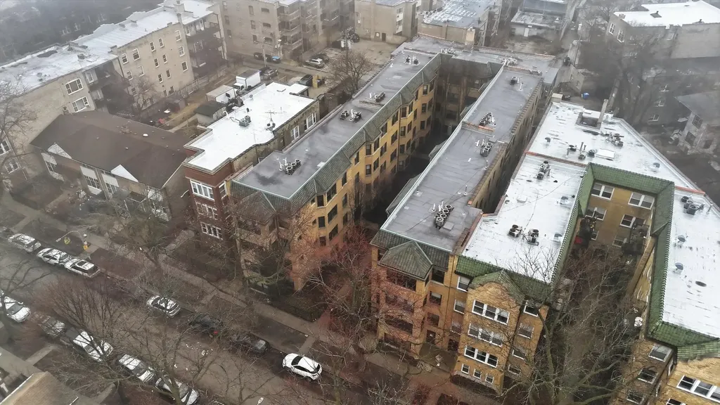 7633 North Greenview Avenue Chicago IL 60626