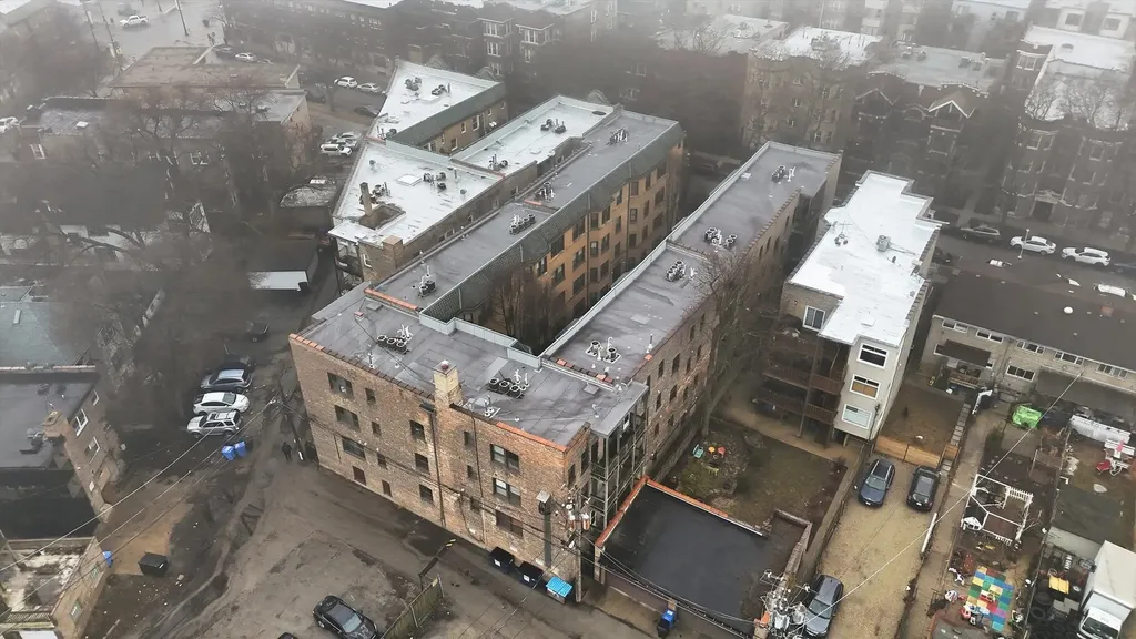 7633 North Greenview Avenue Chicago IL 60626